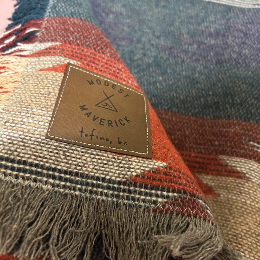Like NewModest Maverick Tofino Beach Blanket - Picture 2 of 6